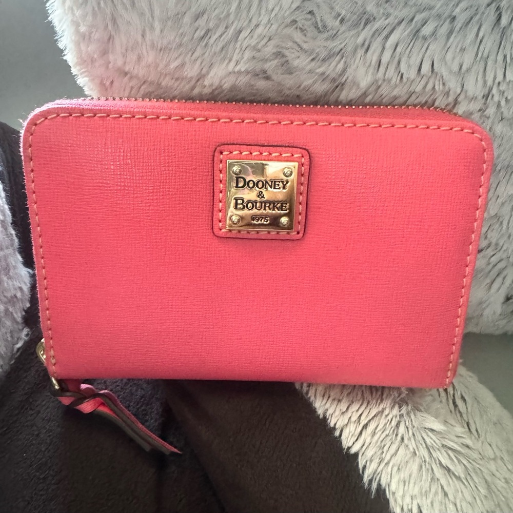 Dooney & Bourke Medium Wallet